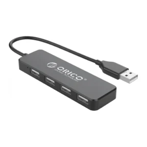 Hub usb 4 ports Orico noir et compact, vue de biais avec câble USB-A fixe et quatre ports USB-A alignés sur le boîtier